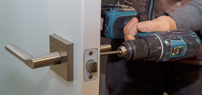 Broken Door Handle Lock Repair in Irvine, California